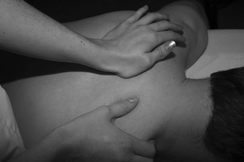 back-pain-1491803_1920-e1527181826501
