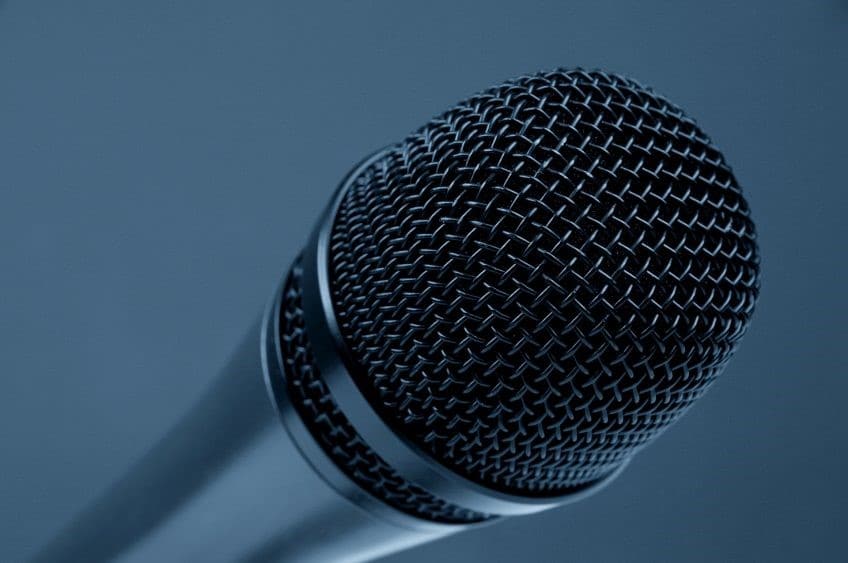 microphone-298587_1920-e1537487185767